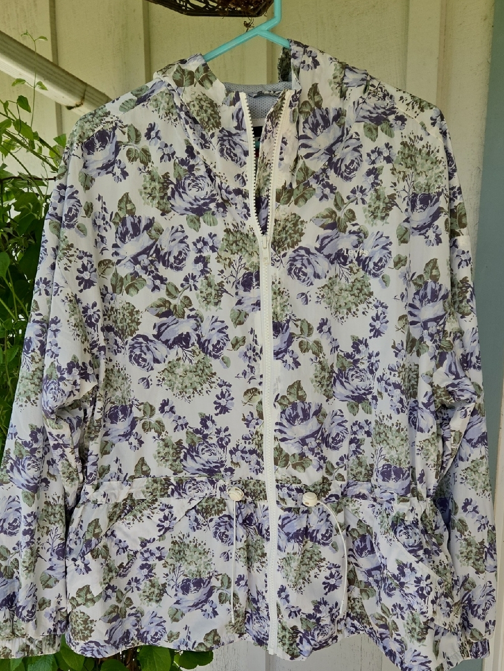 Levi's Mavis Trapeze Floral Windbreaker Jacket - Size M. (MSTR C)